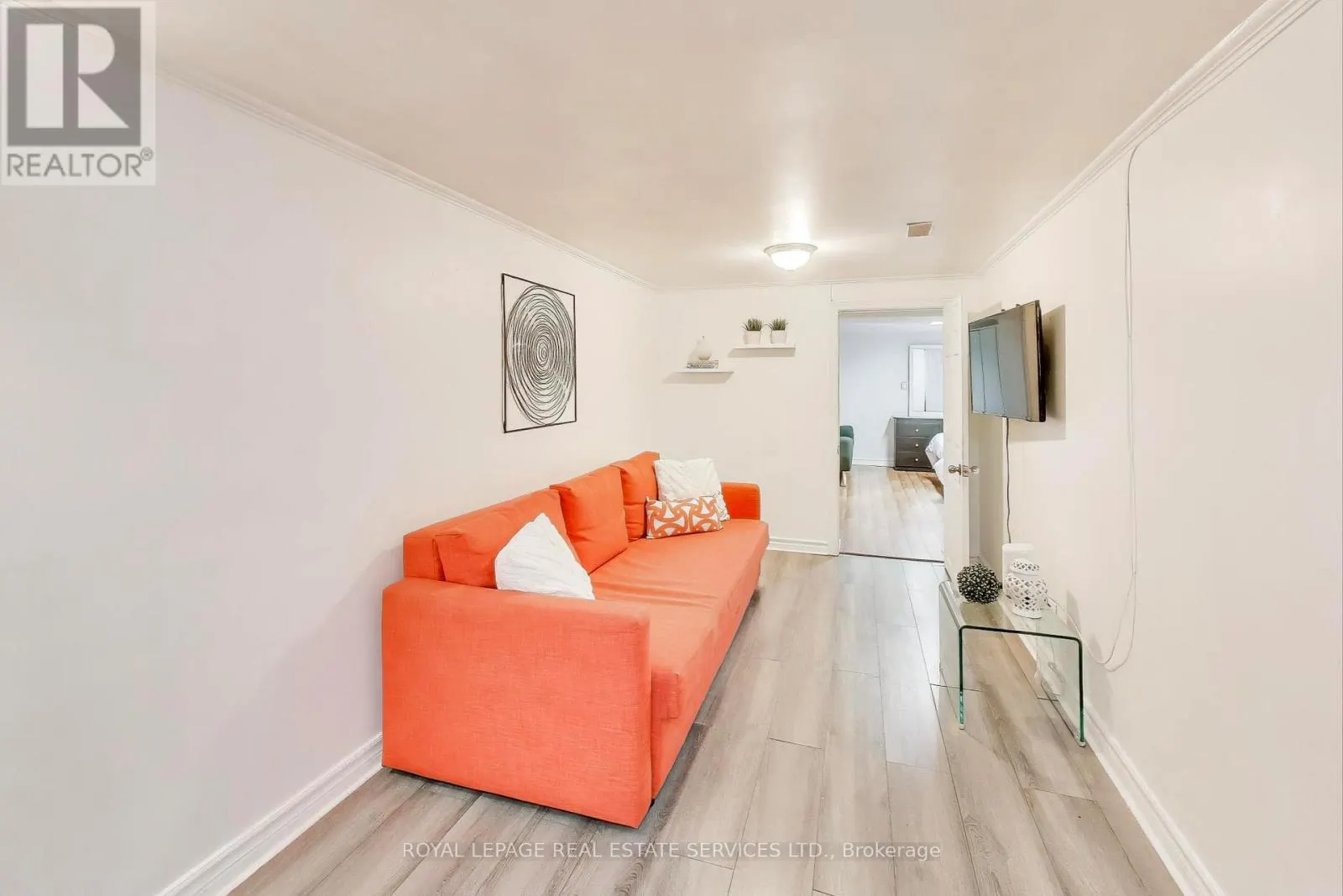 135 GILTSPUR DRIVE