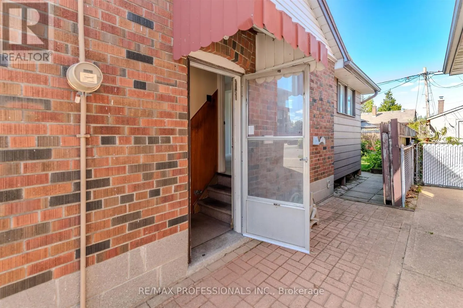 98 AMBLESIDE AVENUE