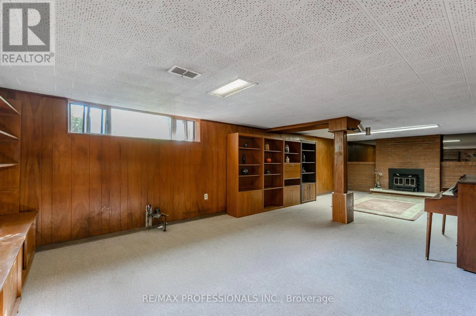 98 AMBLESIDE AVENUE