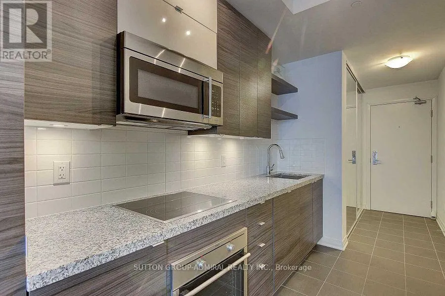 306B - 60 ANNIE CRAIG DRIVE