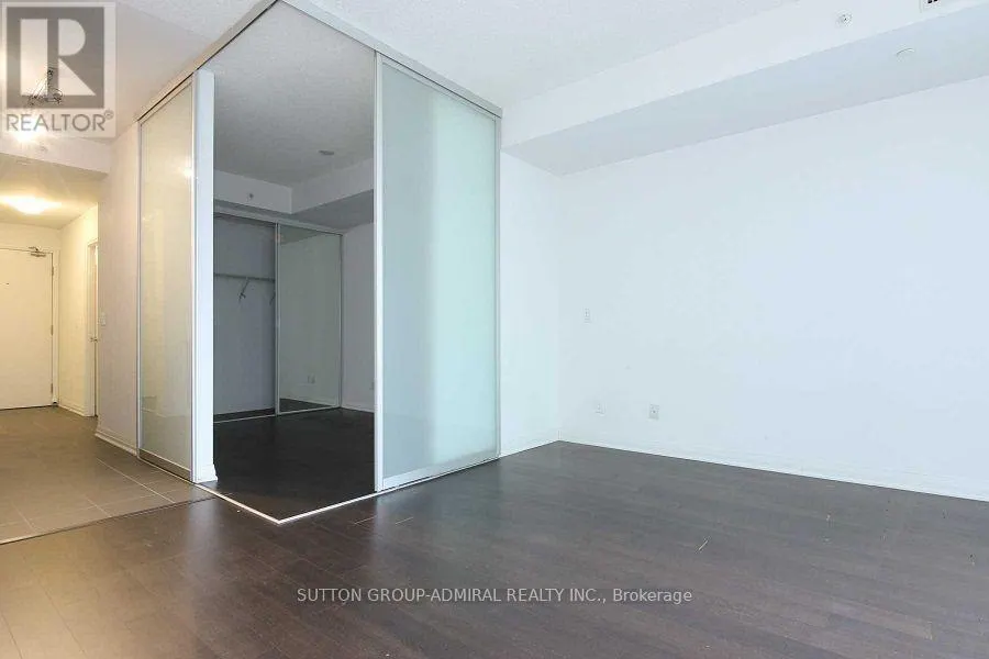 306B - 60 ANNIE CRAIG DRIVE