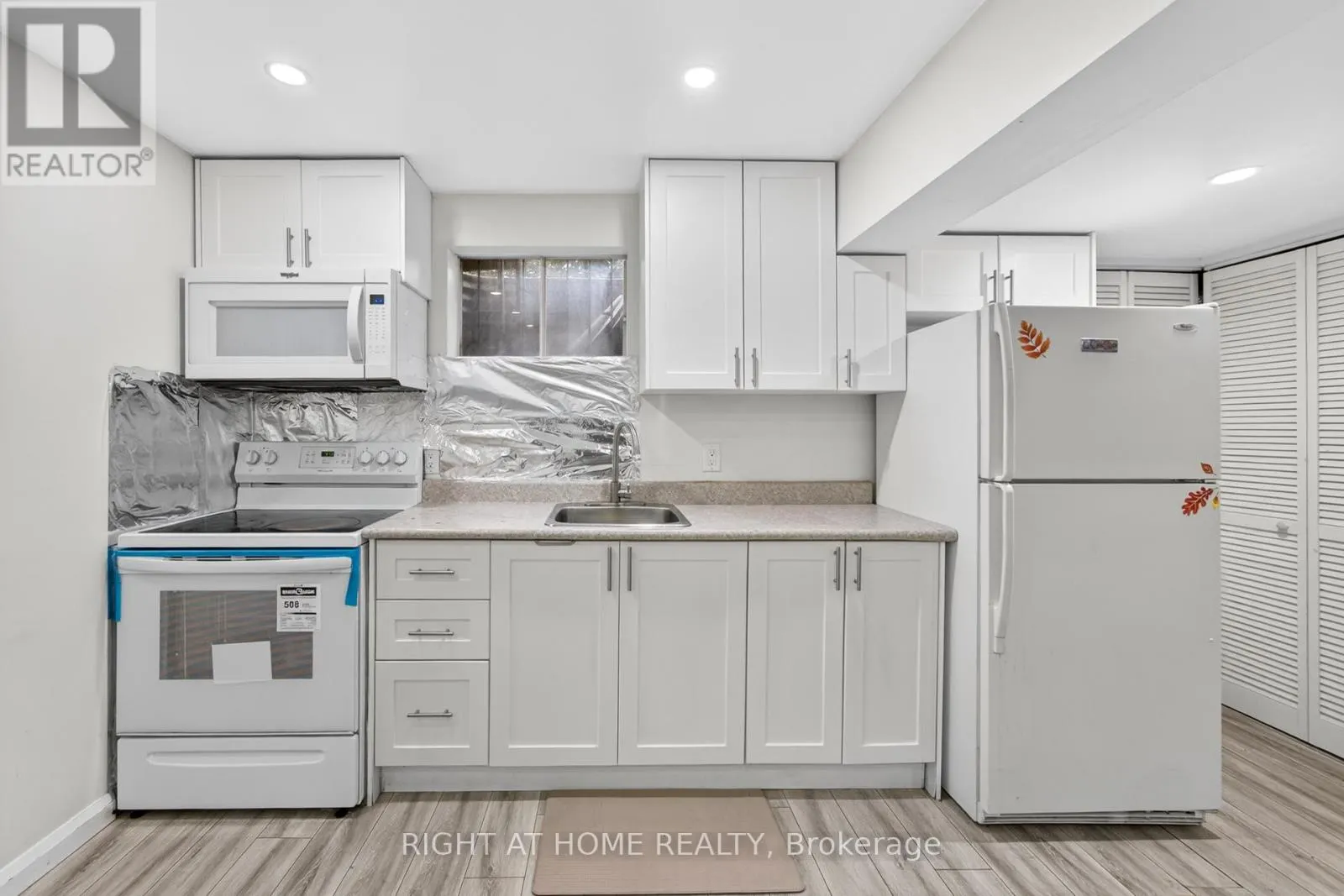 2605 WOODCHESTER DRIVE