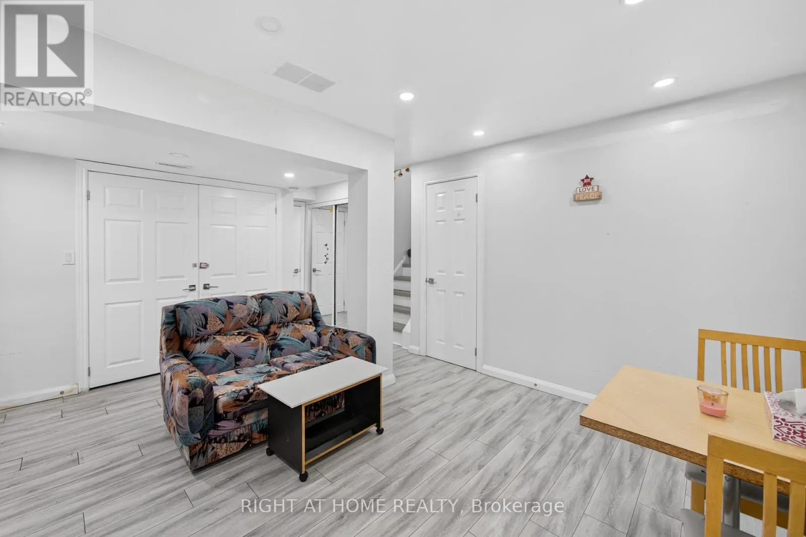 2605 WOODCHESTER DRIVE