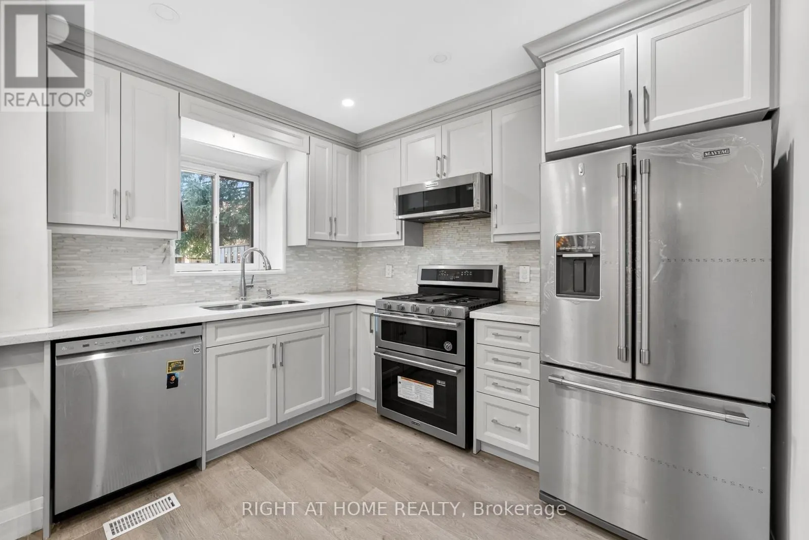 2605 WOODCHESTER DRIVE