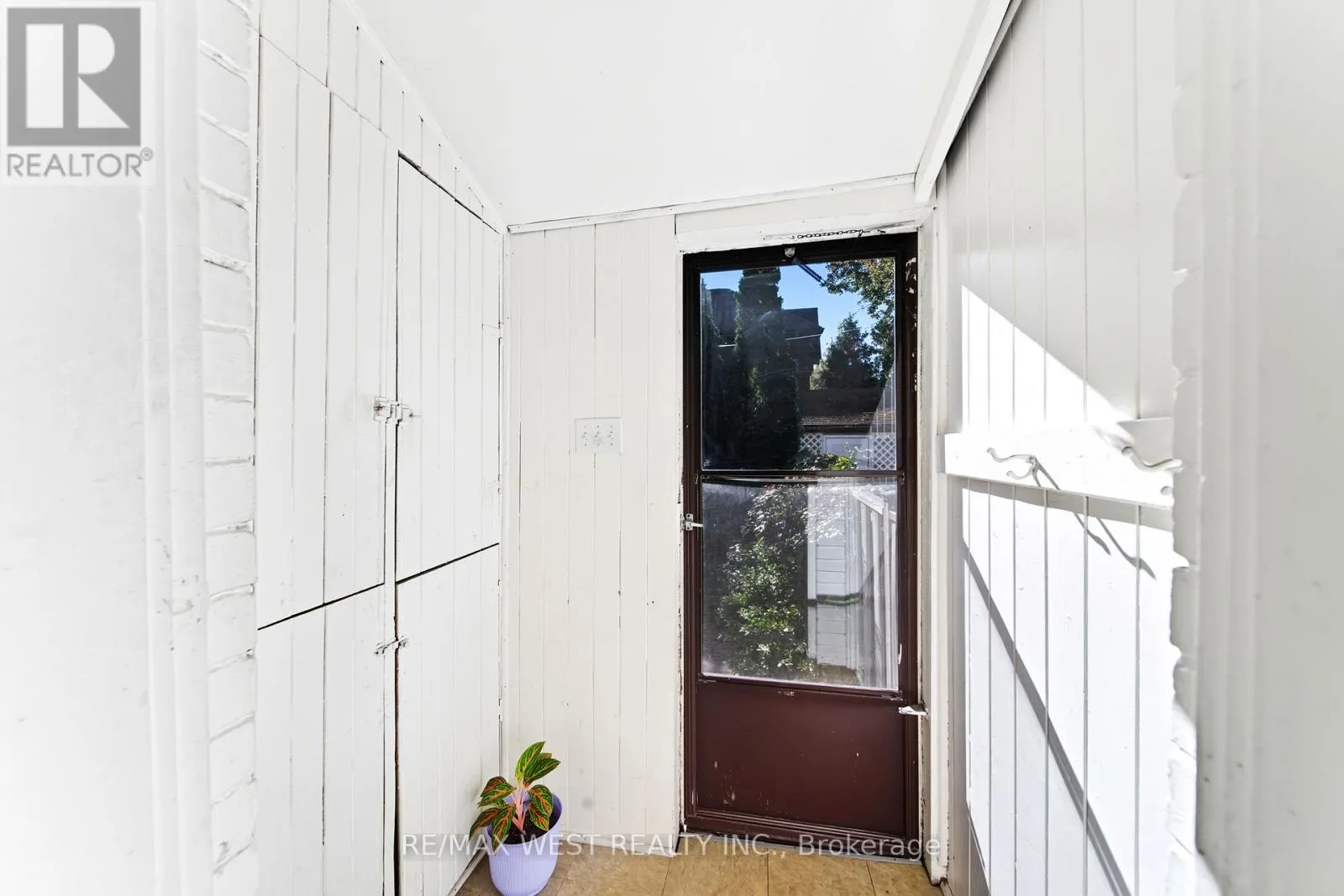 45 DEFOREST ROAD