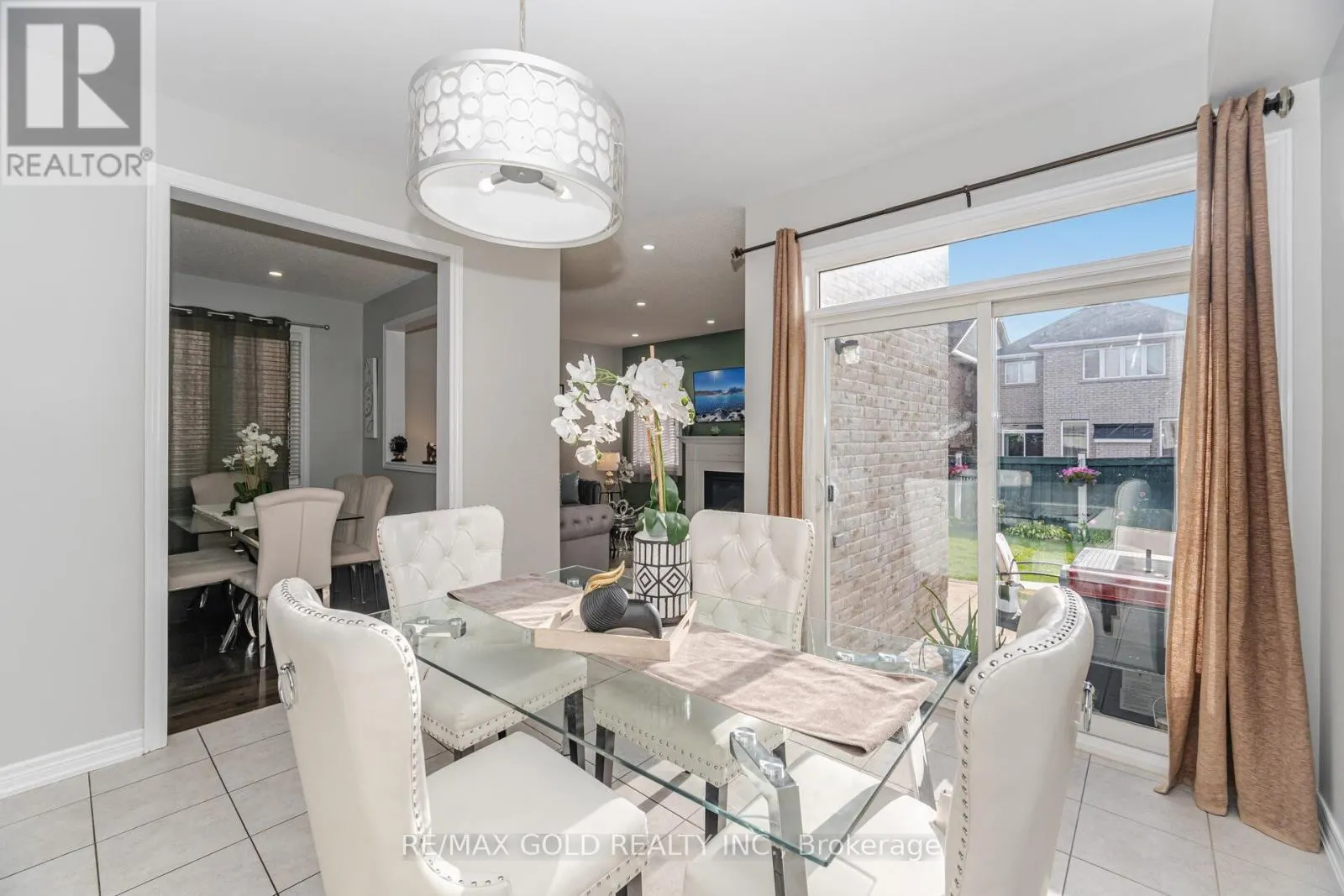 262 THORNDALE ROAD