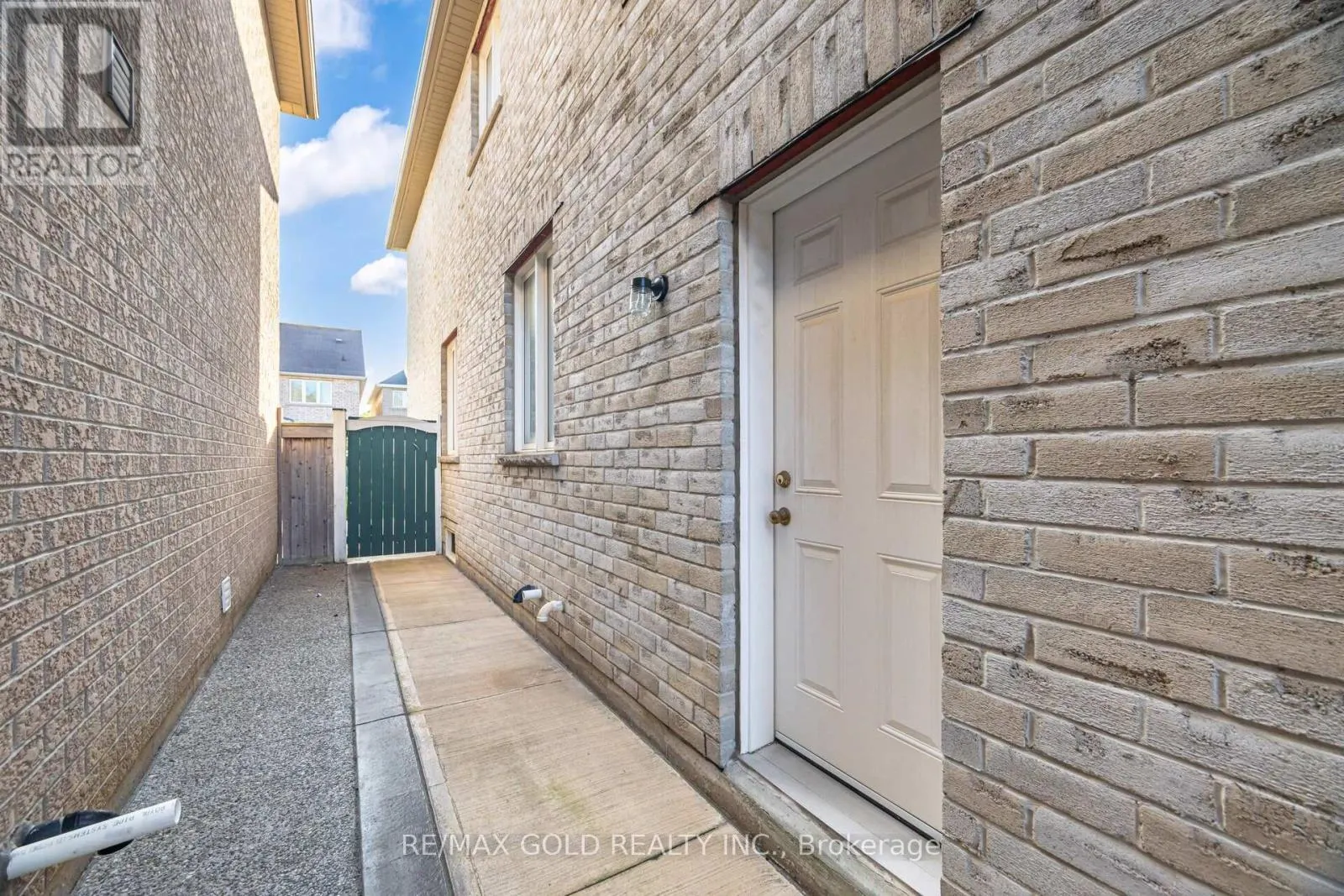 262 THORNDALE ROAD