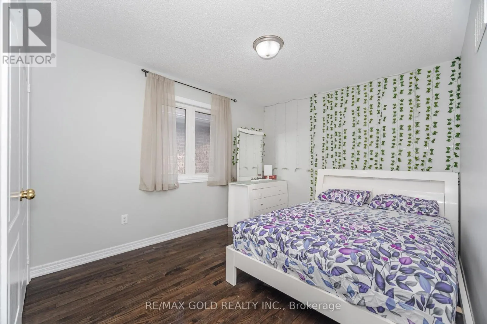 262 THORNDALE ROAD