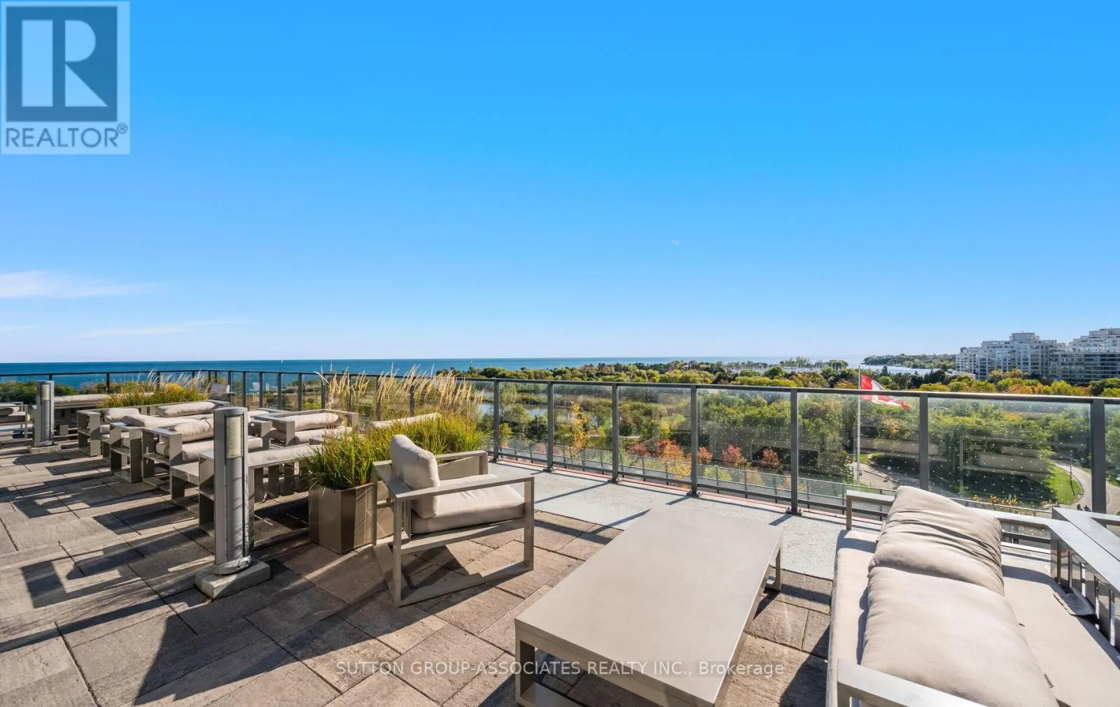 703 - 20 SHORE BREEZE DRIVE
