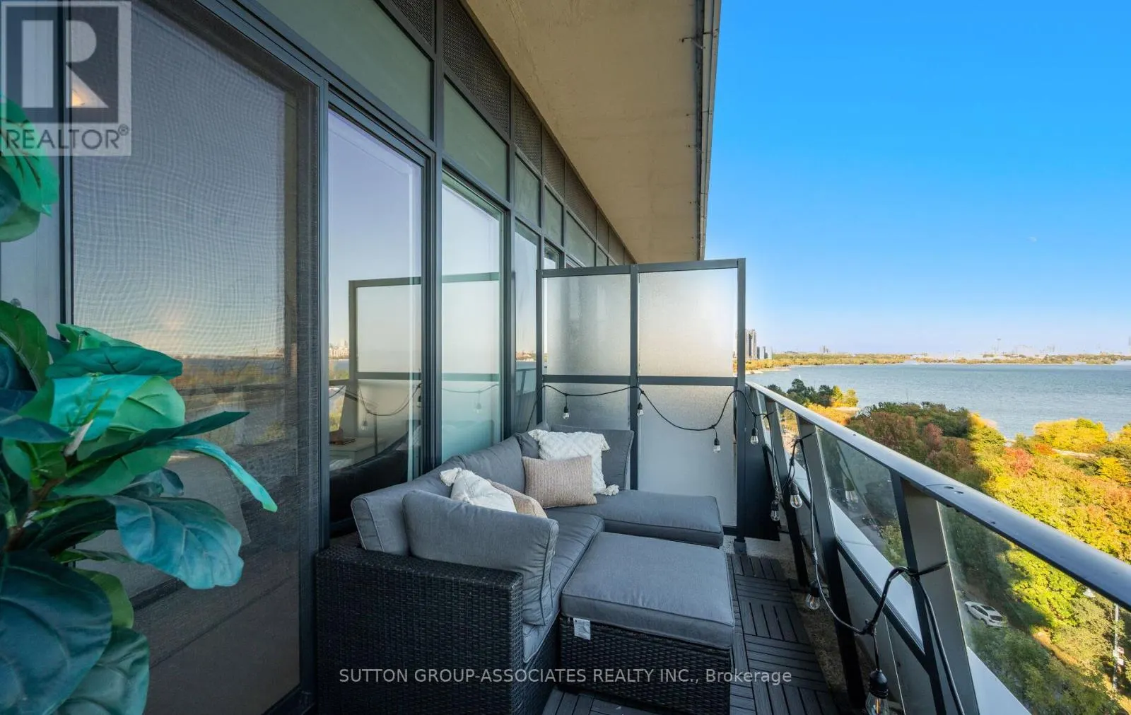 703 - 20 SHORE BREEZE DRIVE