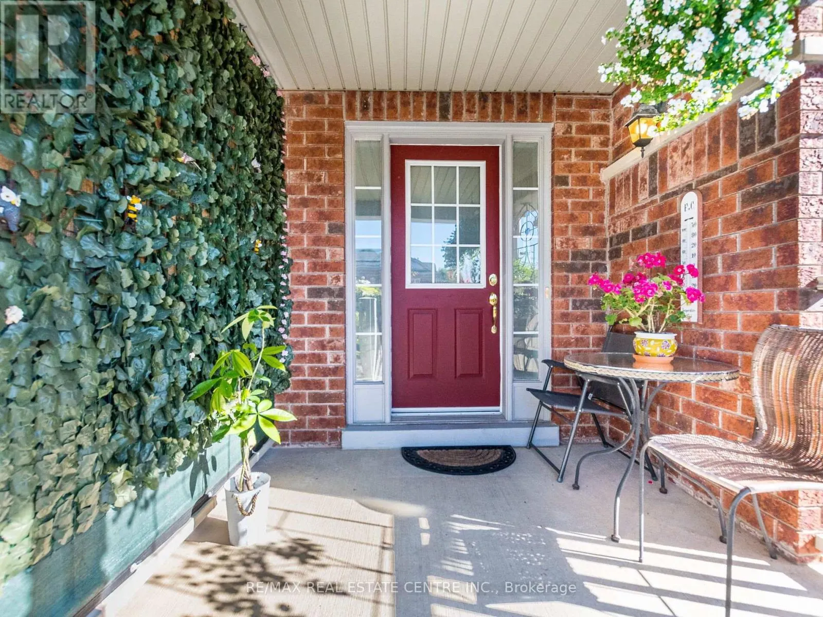 1240 CHAPMAN CRESCENT