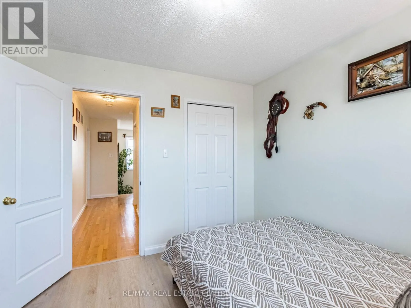 1240 CHAPMAN CRESCENT