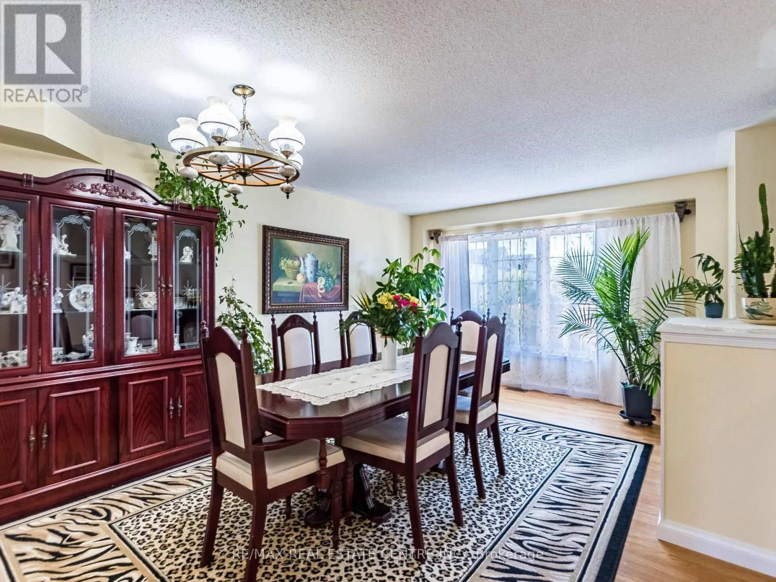 1240 CHAPMAN CRESCENT