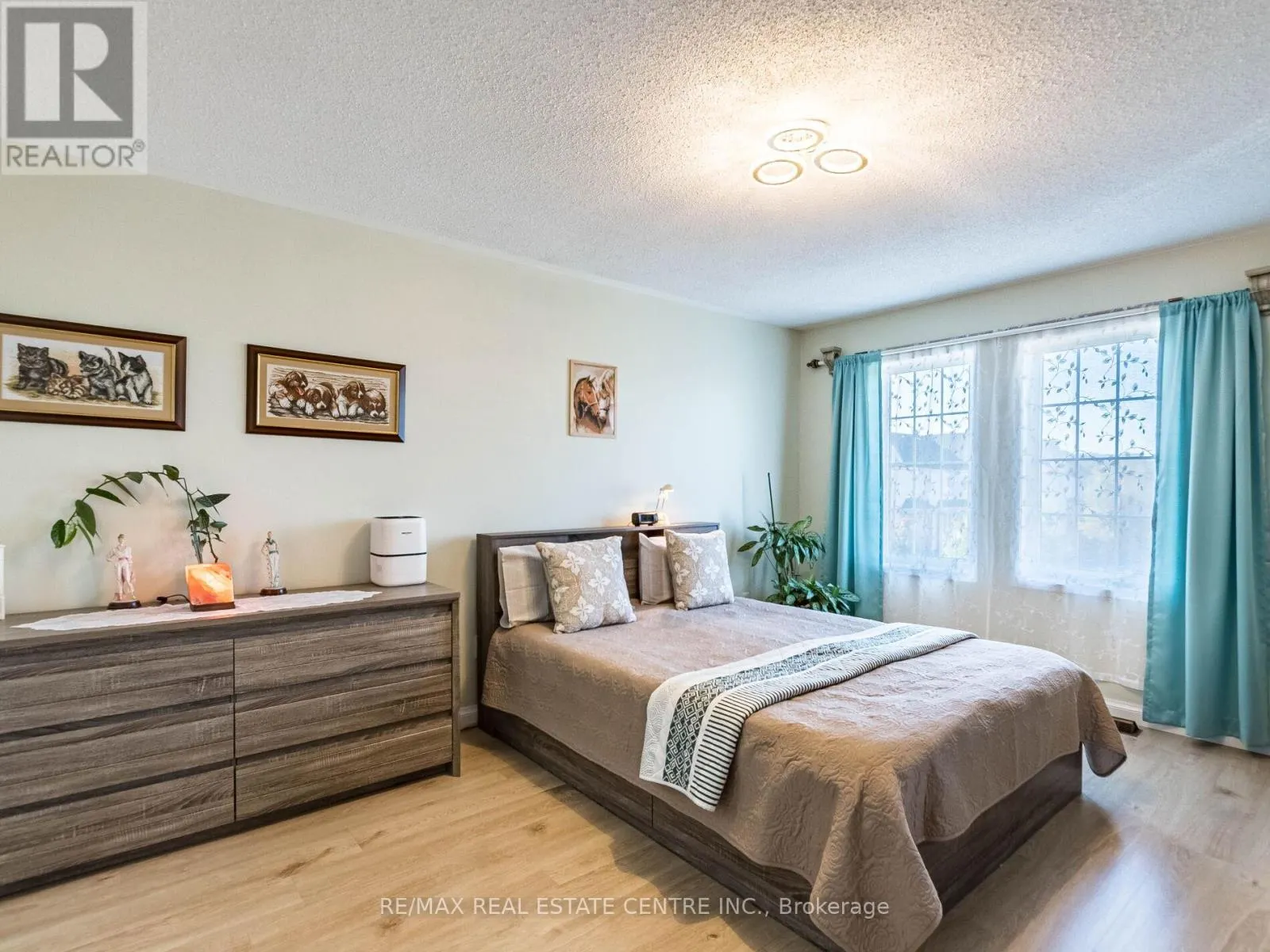 1240 CHAPMAN CRESCENT