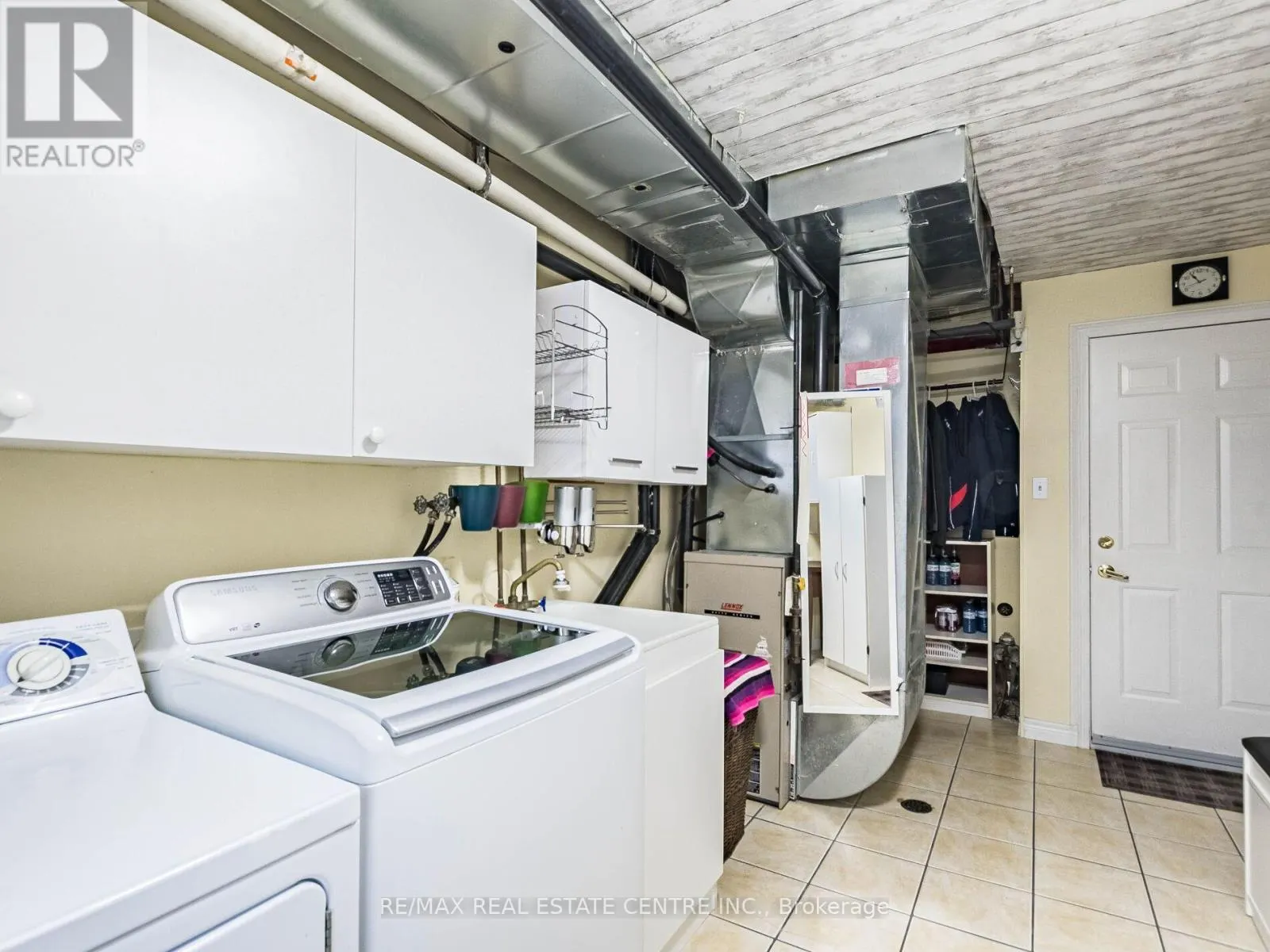 1240 CHAPMAN CRESCENT