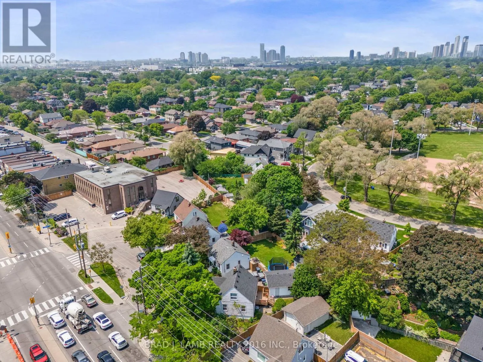794 THE QUEENSWAY