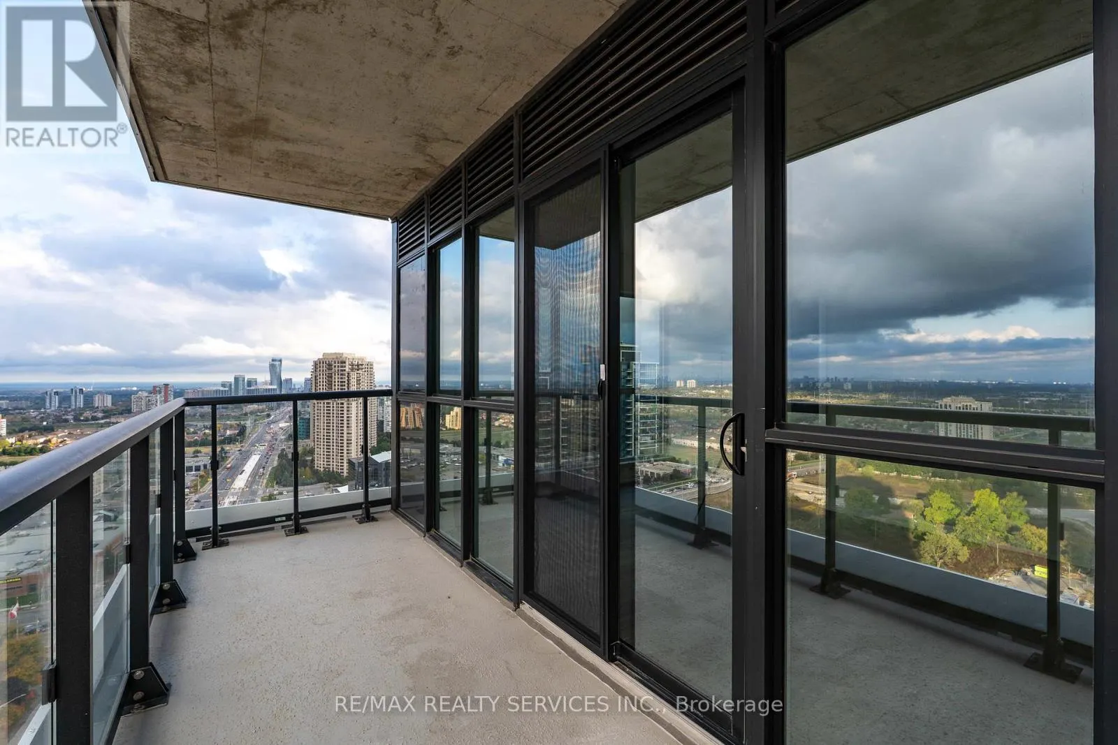 2501 - 15 WATERGARDEN DRIVE