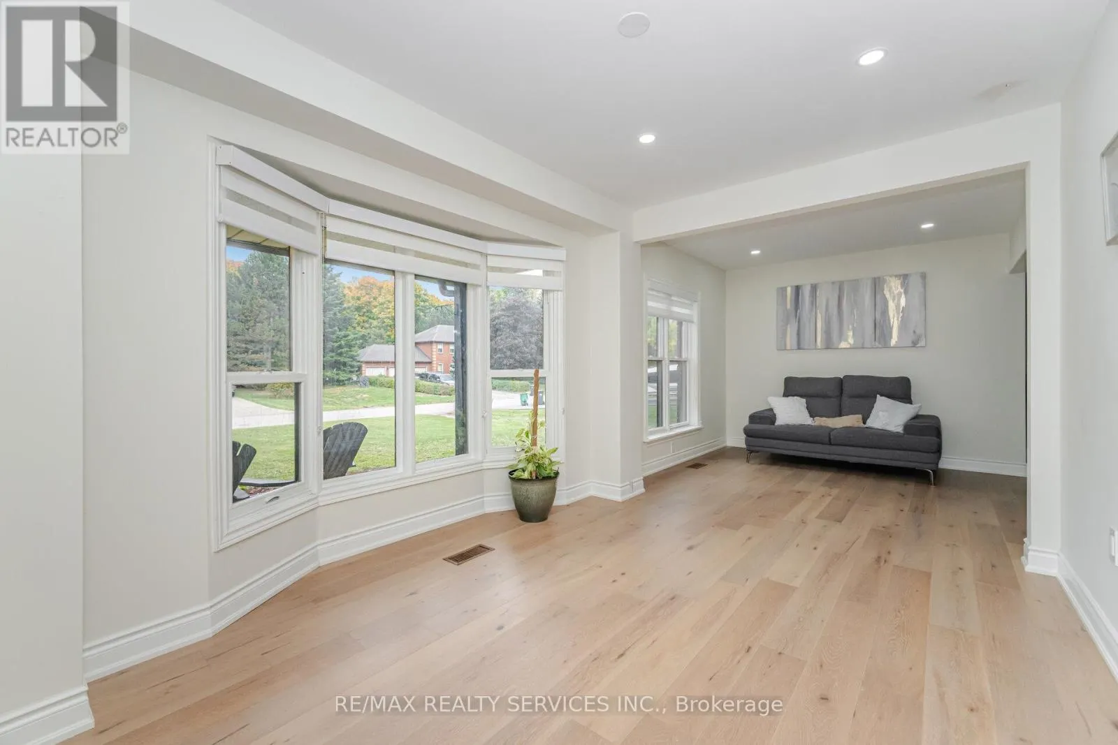14 SNOWBERRY COURT