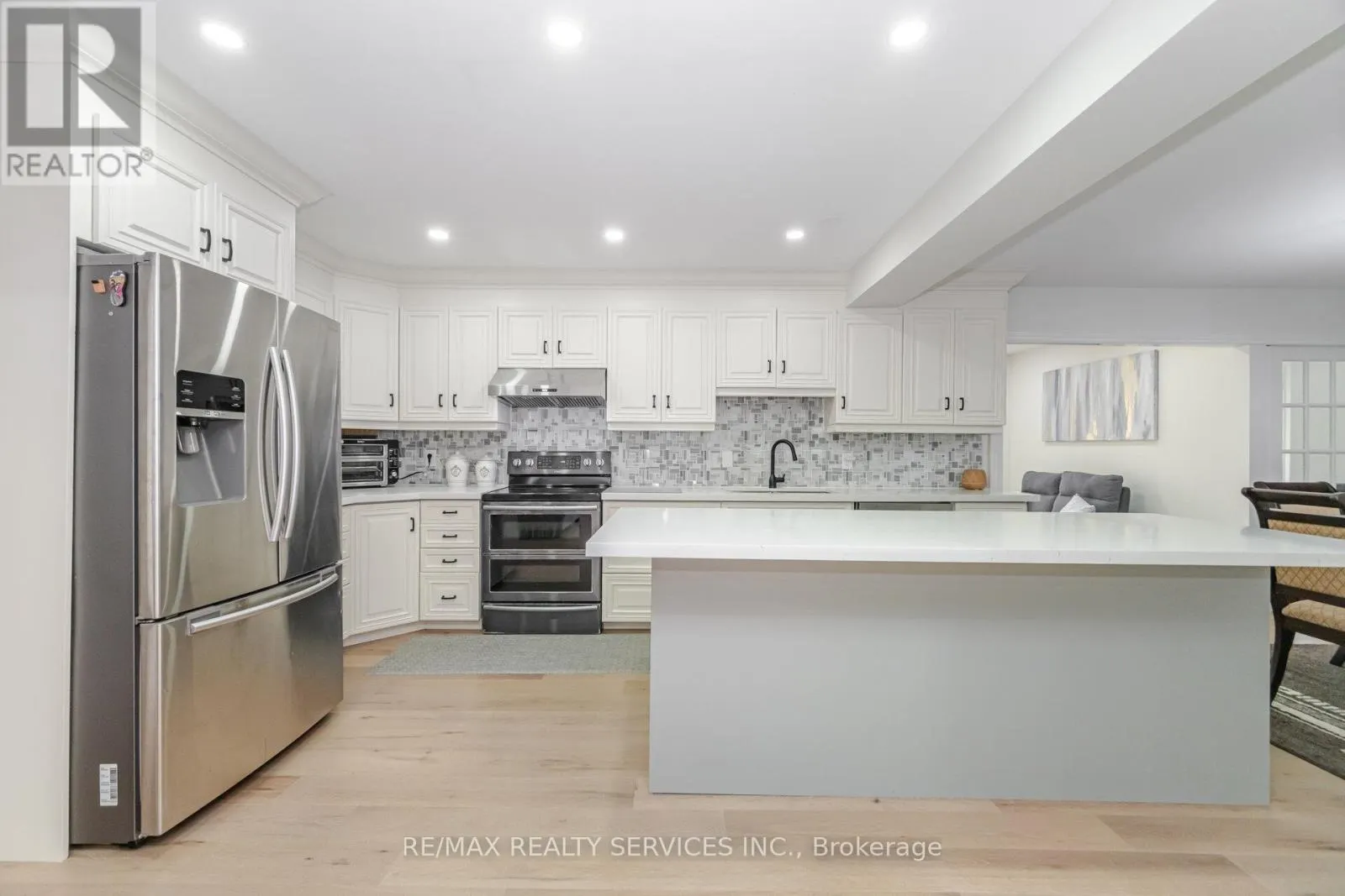 14 SNOWBERRY COURT