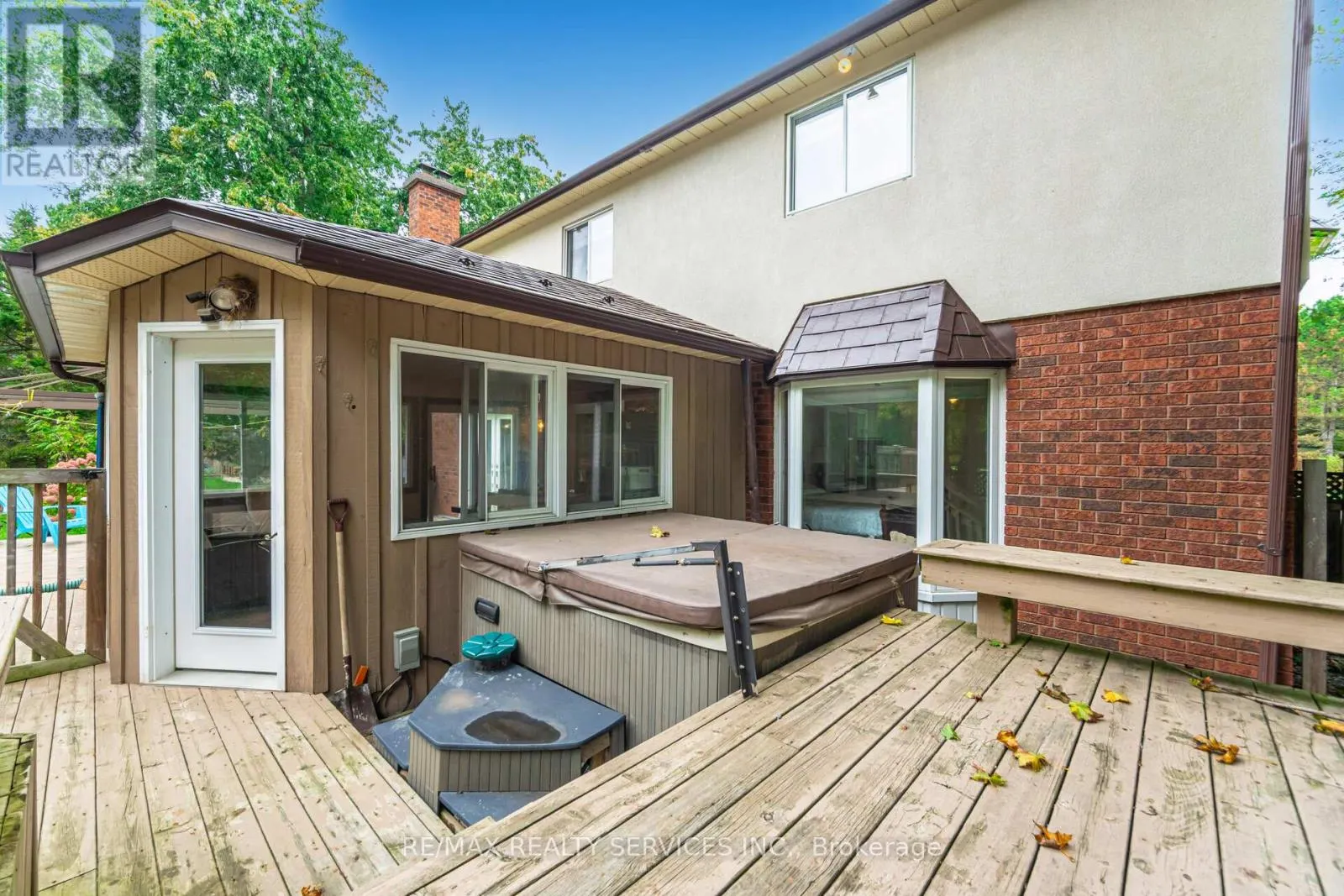 14 SNOWBERRY COURT