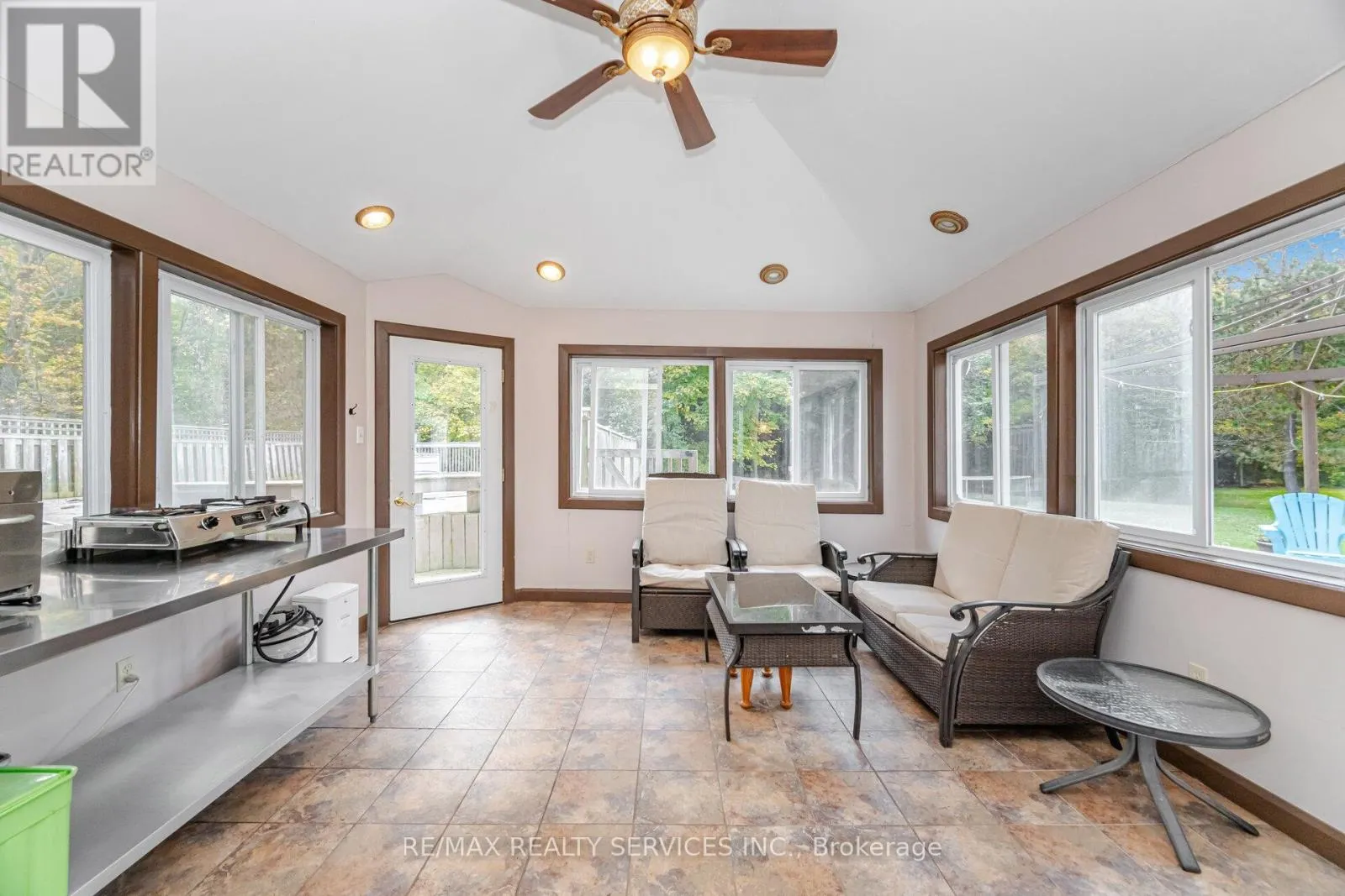 14 SNOWBERRY COURT