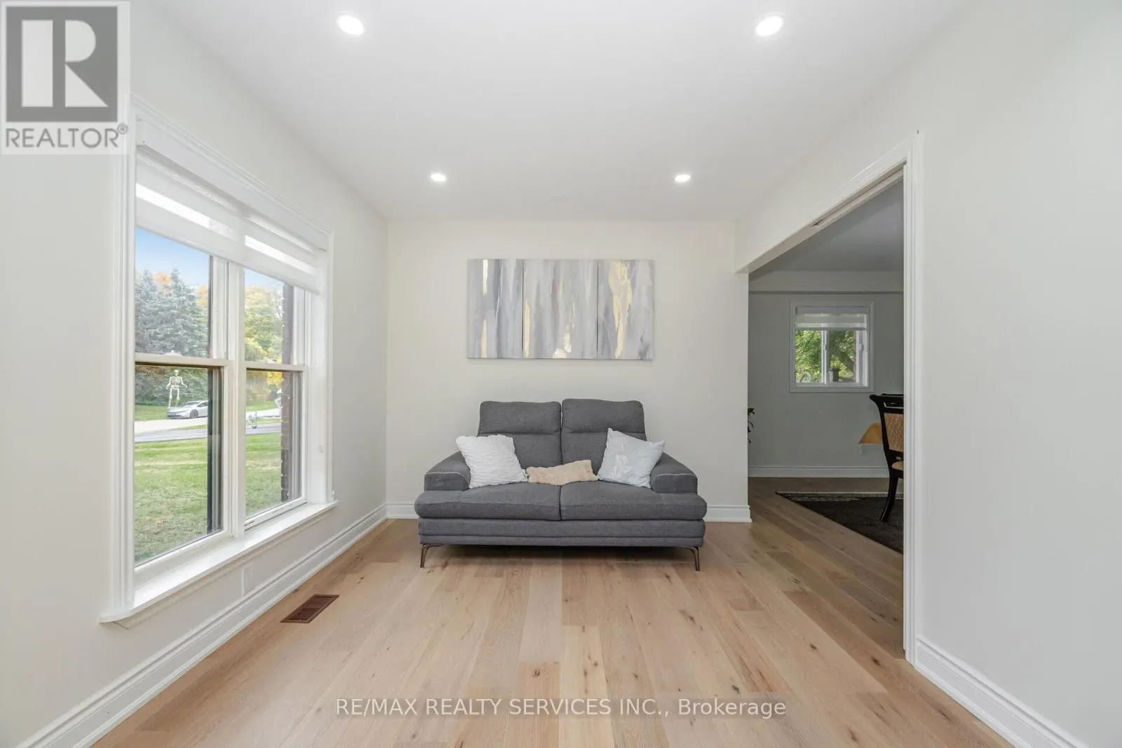 14 SNOWBERRY COURT