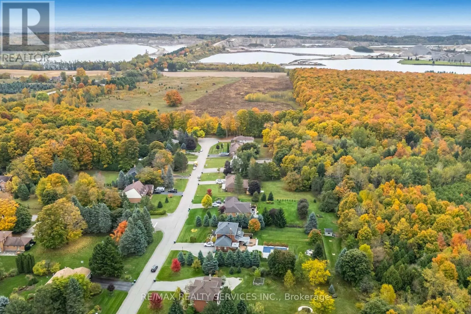 14 SNOWBERRY COURT