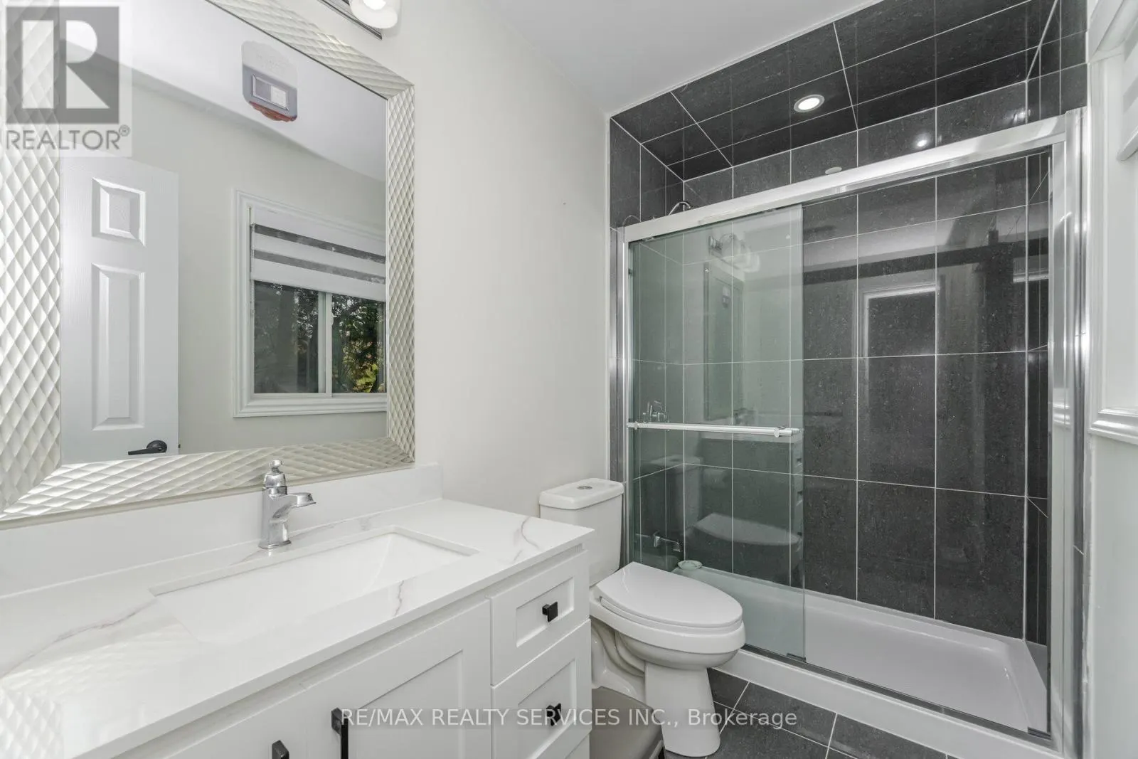 14 SNOWBERRY COURT