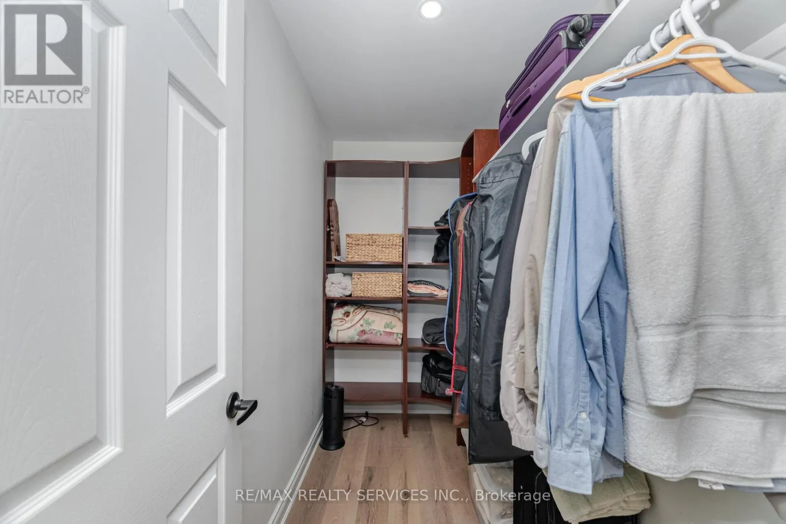 14 SNOWBERRY COURT
