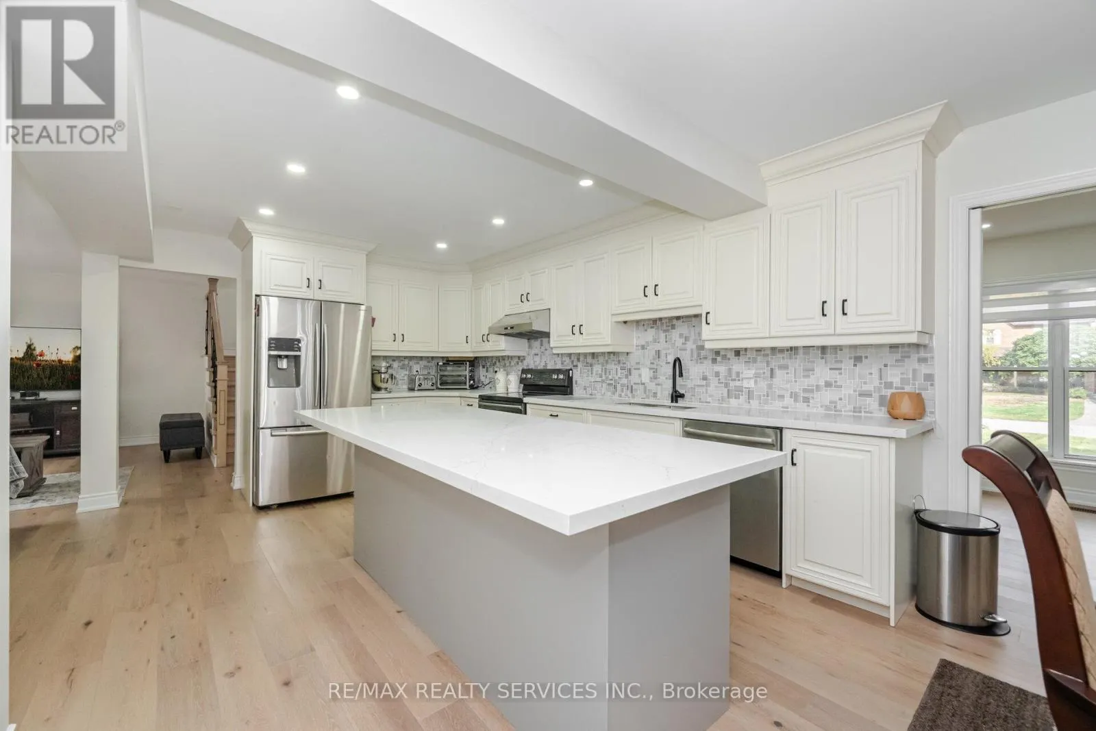 14 SNOWBERRY COURT