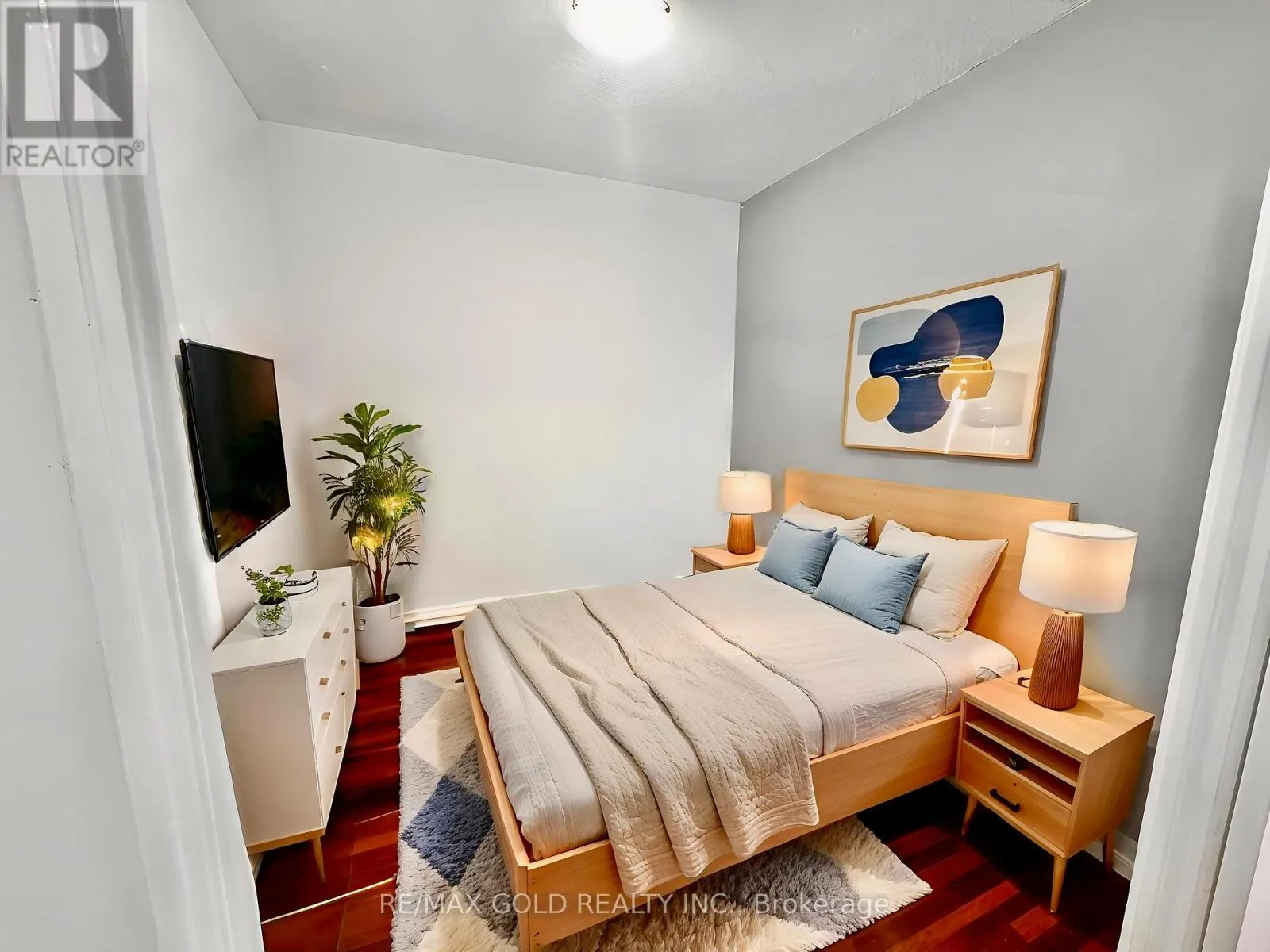 #2207 - 3880 DUKE OF YORK BOULEVARD