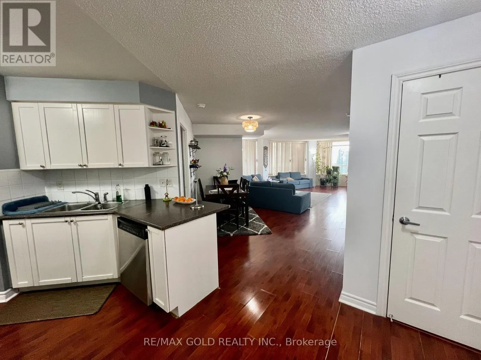 #2207 - 3880 DUKE OF YORK BOULEVARD