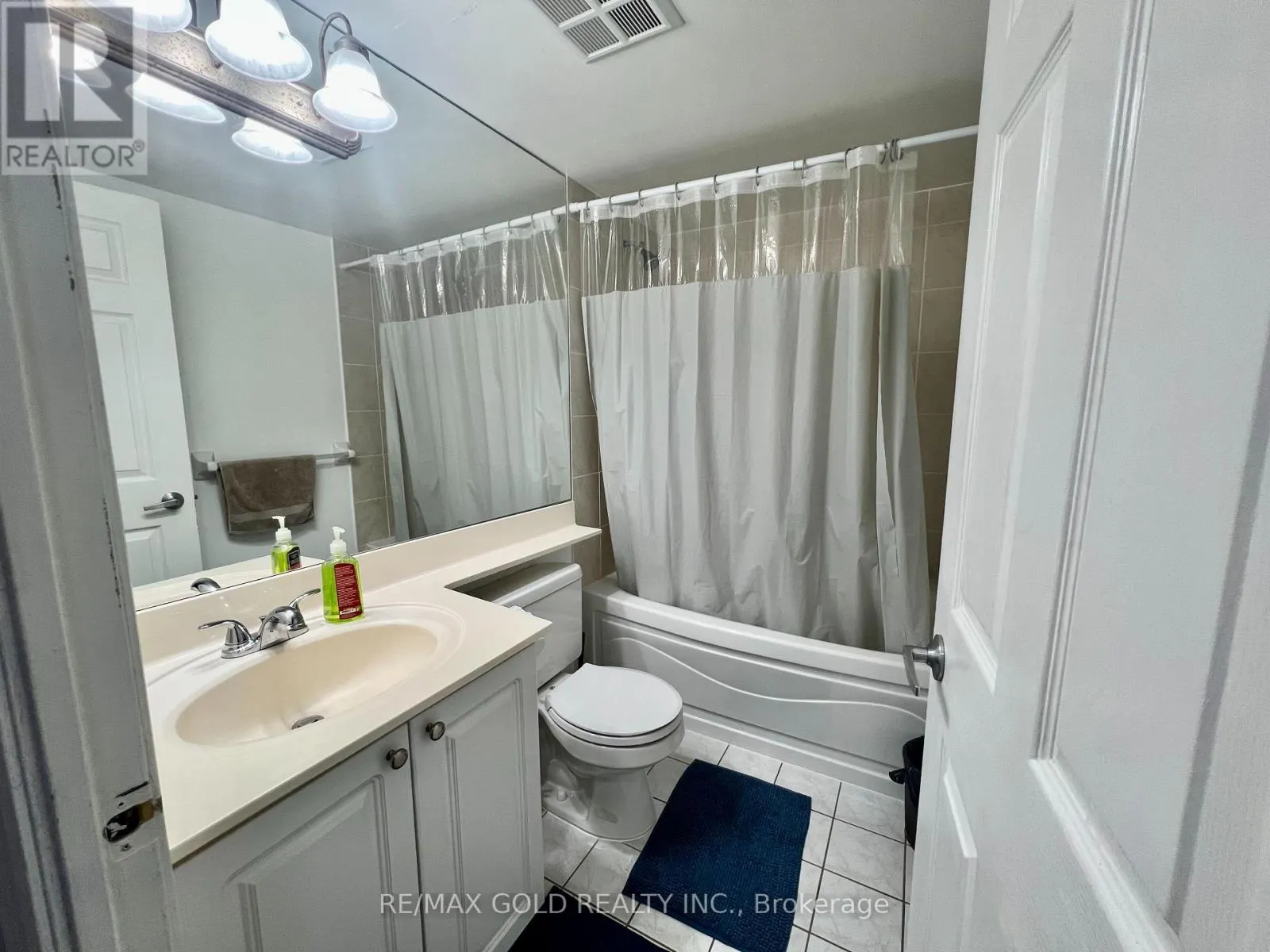 #2207 - 3880 DUKE OF YORK BOULEVARD
