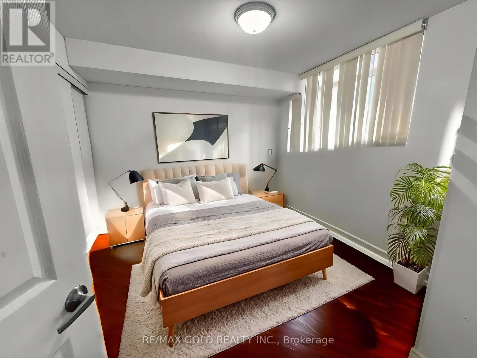 #2207 - 3880 DUKE OF YORK BOULEVARD