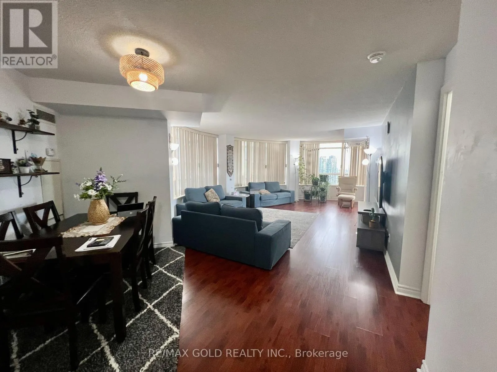 #2207 - 3880 DUKE OF YORK BOULEVARD