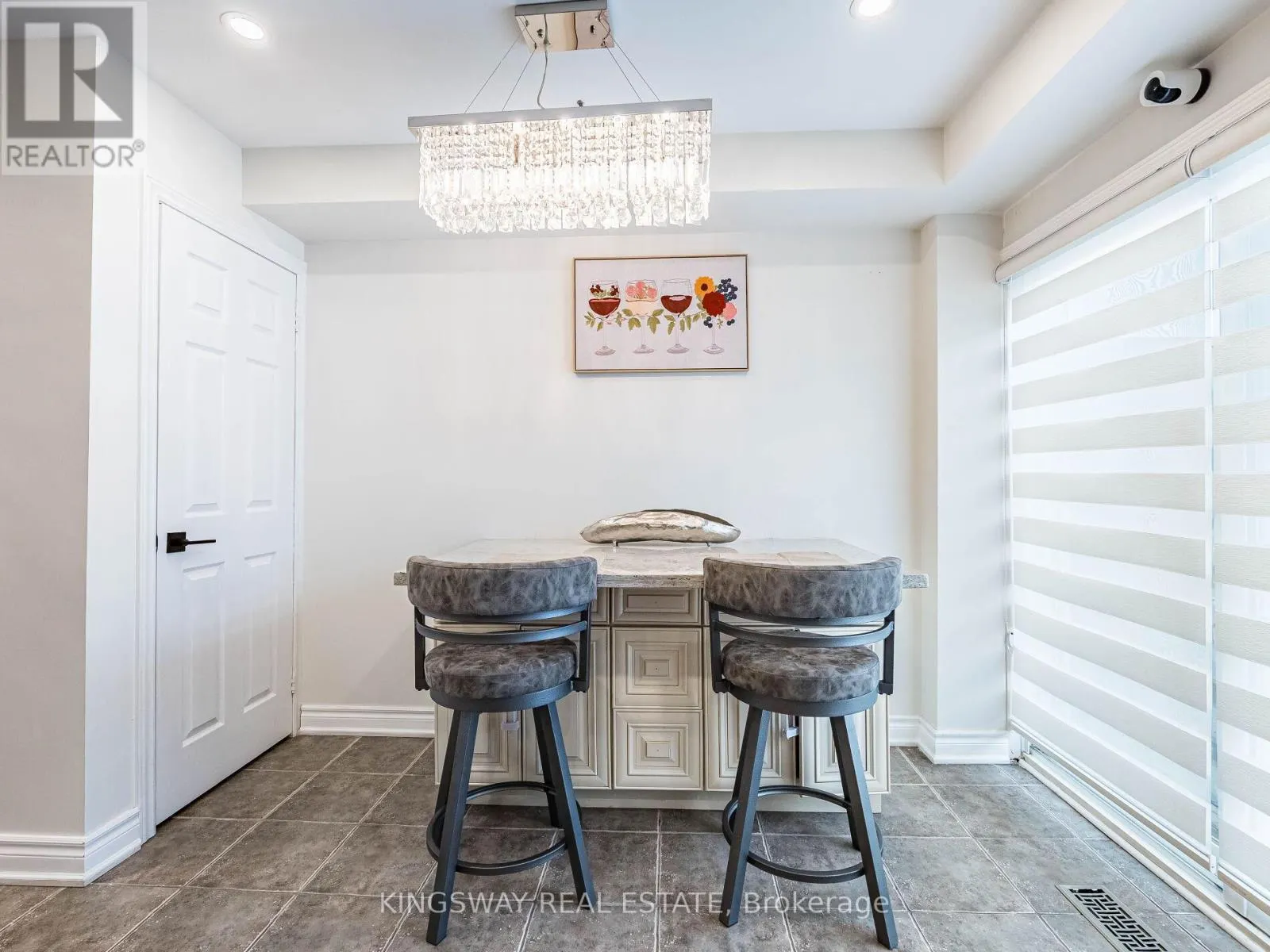 3221 REDPATH CIRCLE