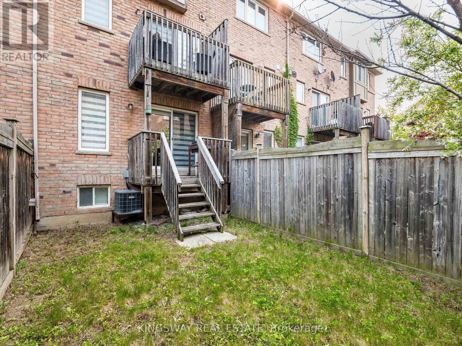 3221 REDPATH CIRCLE