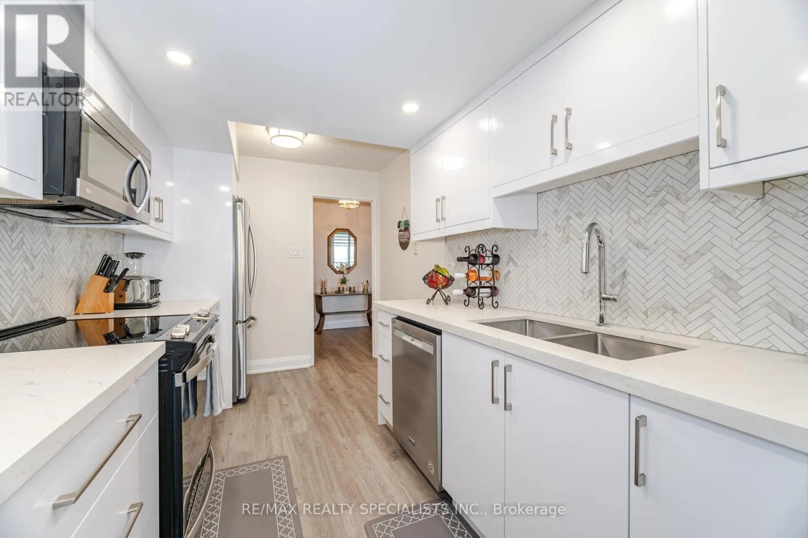 409 - 4470 TUCANA COURT