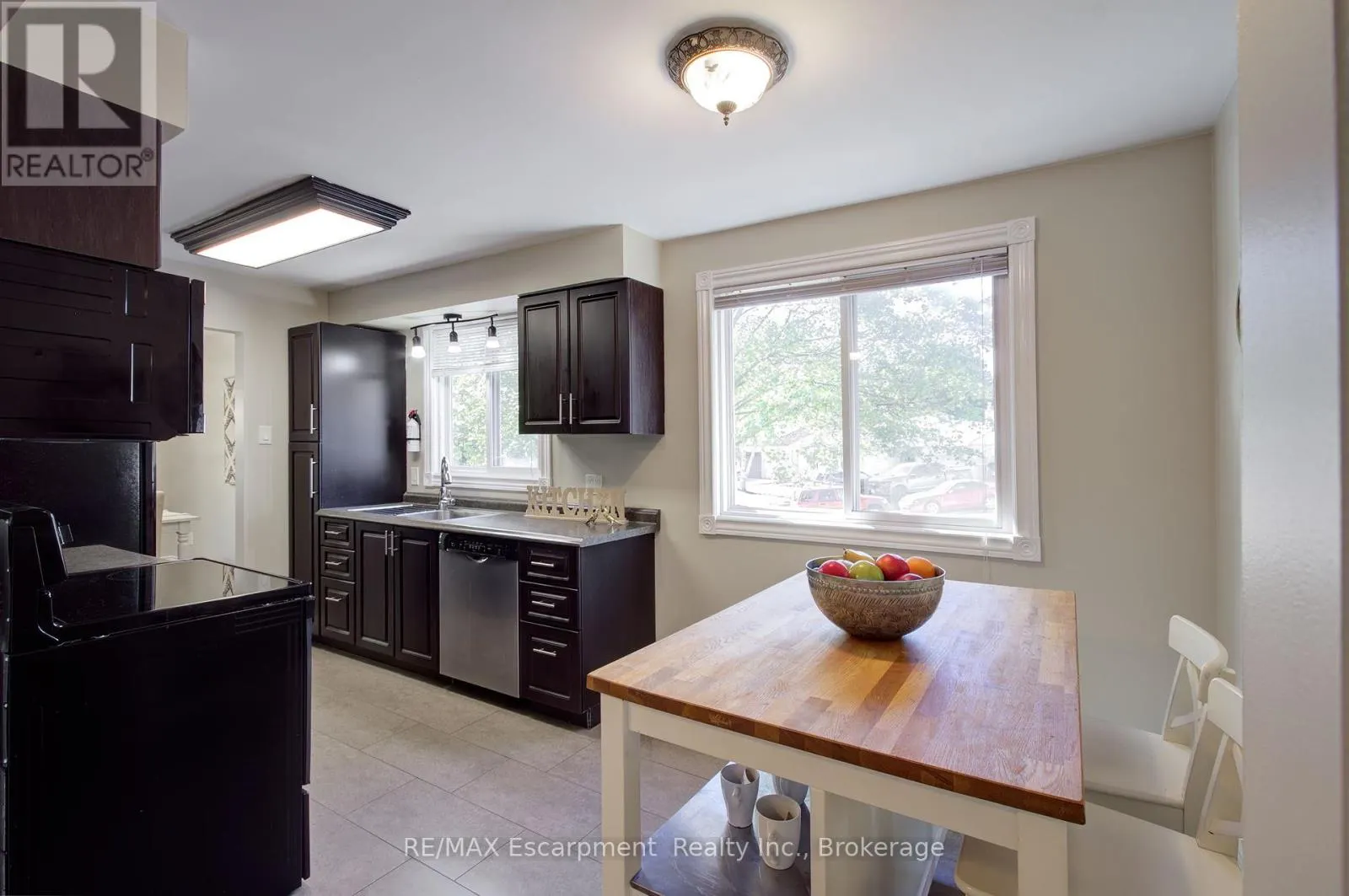 1491 BRENNER CRESCENT