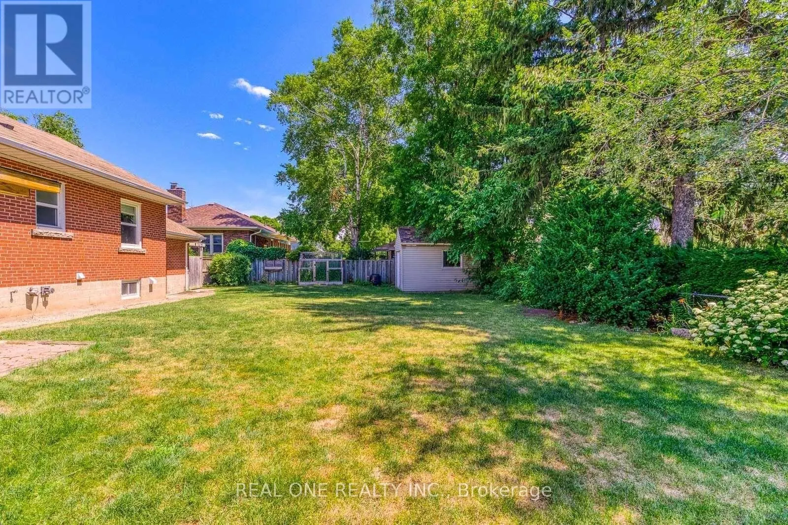 LOWER - 2048 EDINBURGH DRIVE