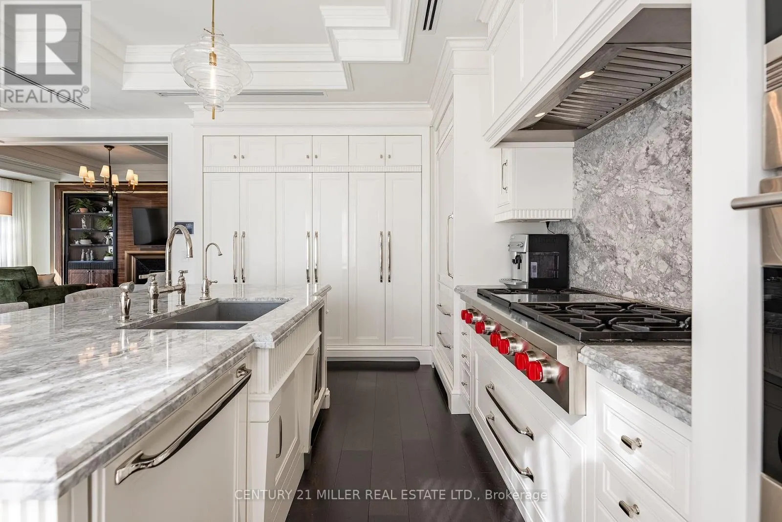 212 - 300 RANDALL STREET