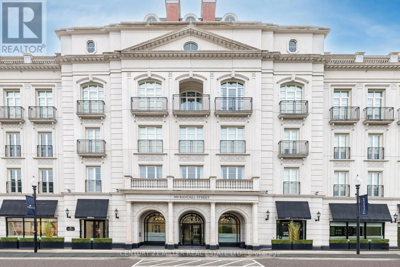 212 - 300 RANDALL STREET