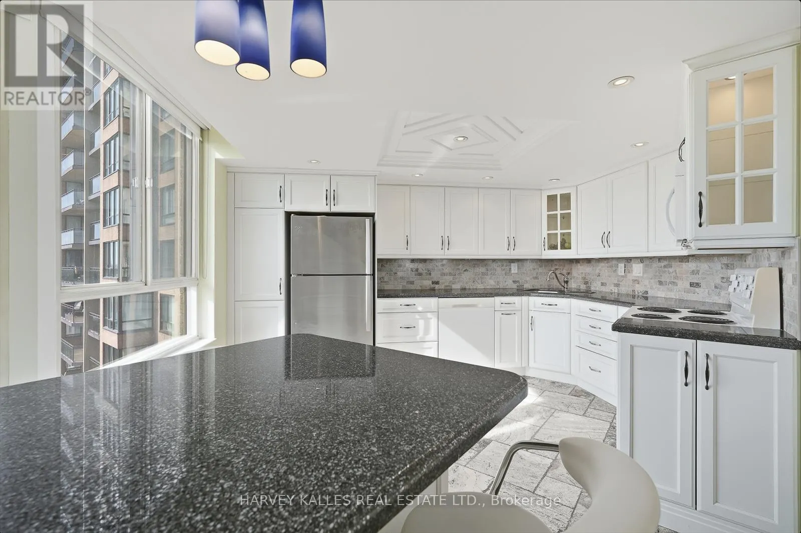 812 - 20 CHERRYTREE DRIVE