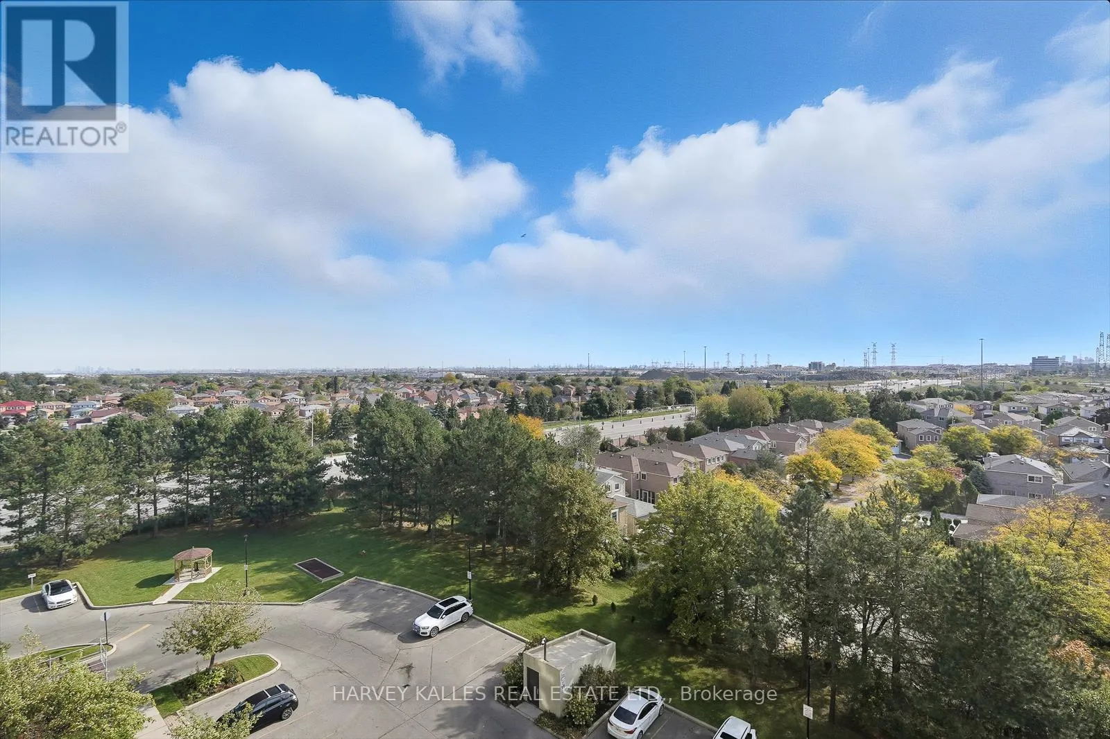 812 - 20 CHERRYTREE DRIVE