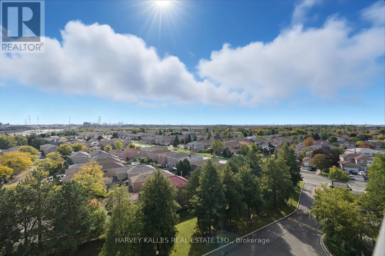 812 - 20 CHERRYTREE DRIVE