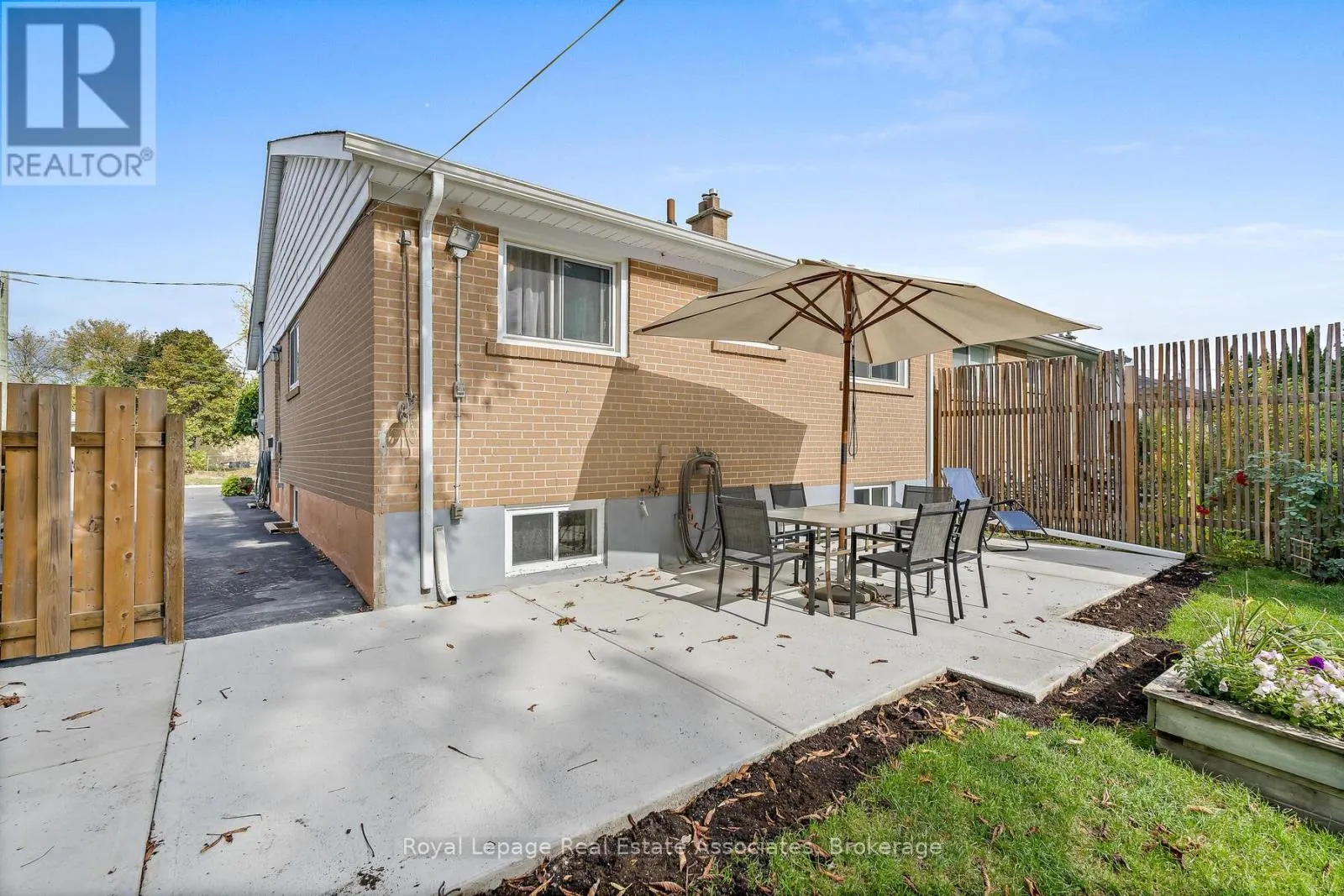 59 MCINTYRE CRESCENT
