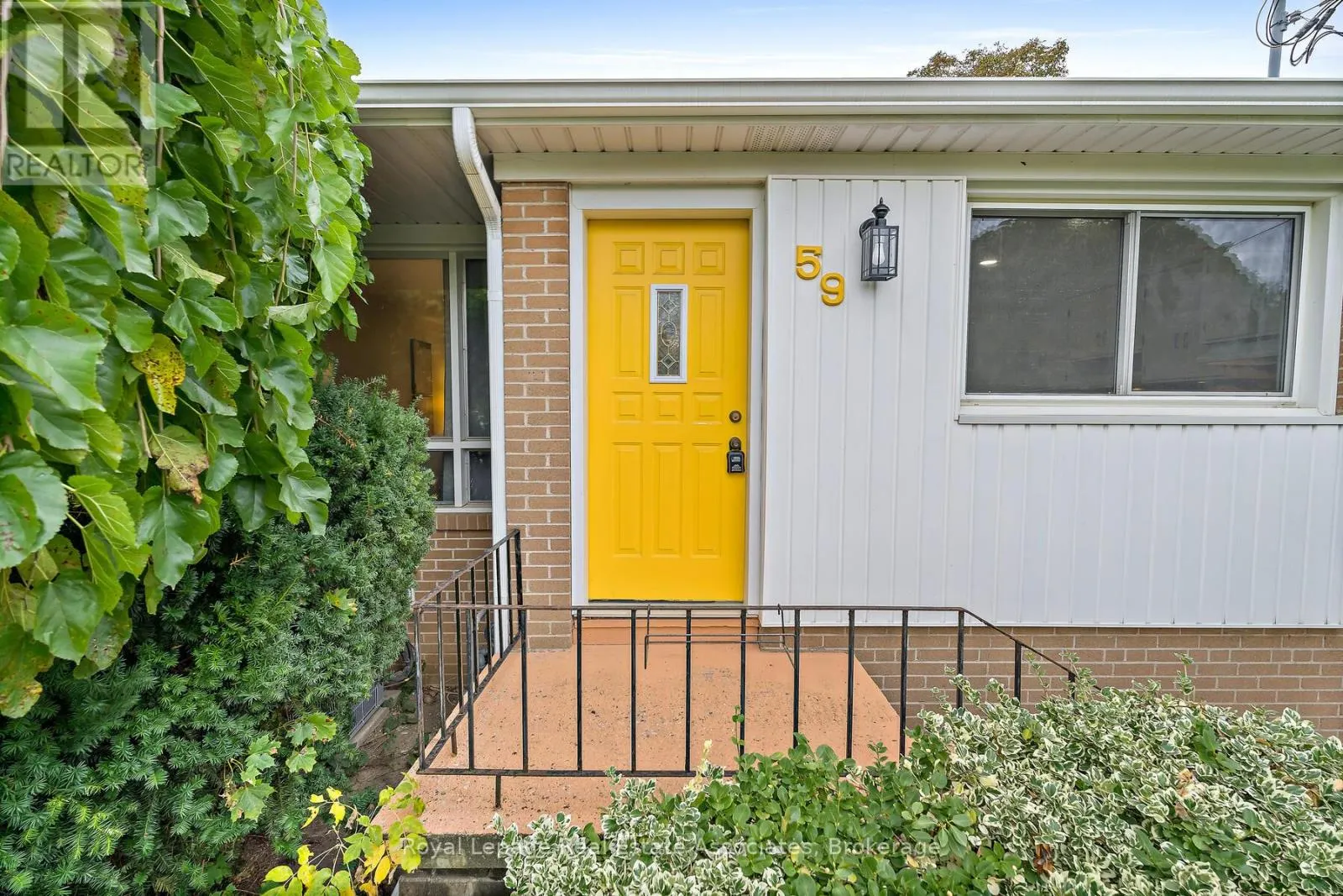 59 MCINTYRE CRESCENT