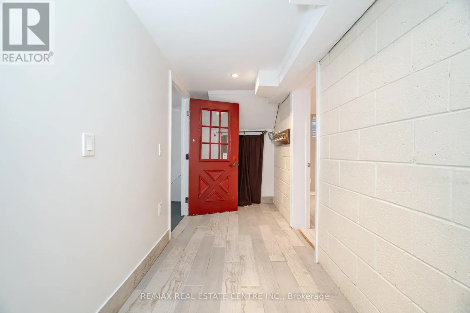 292 KINGSLEIGH COURT