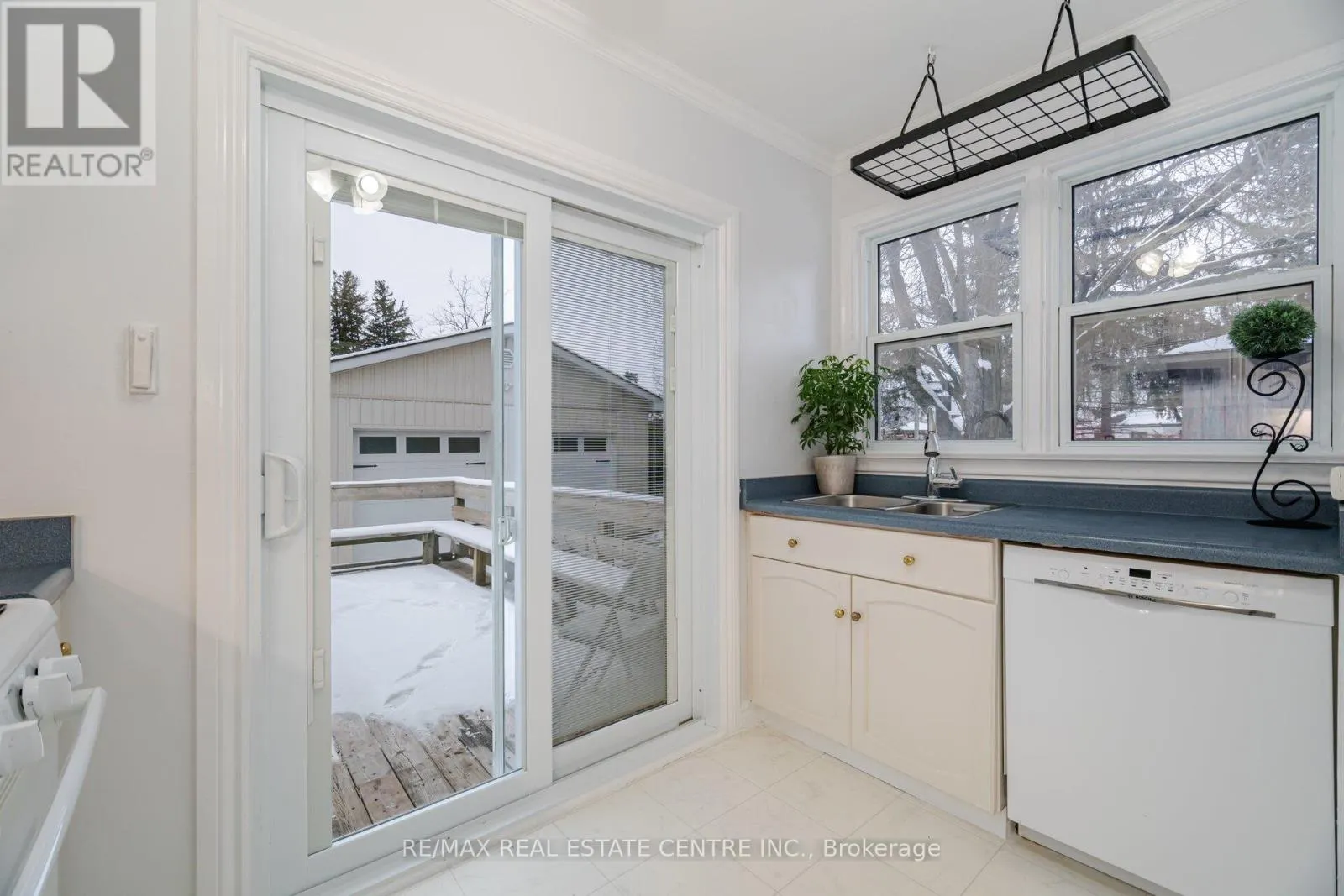 292 KINGSLEIGH COURT