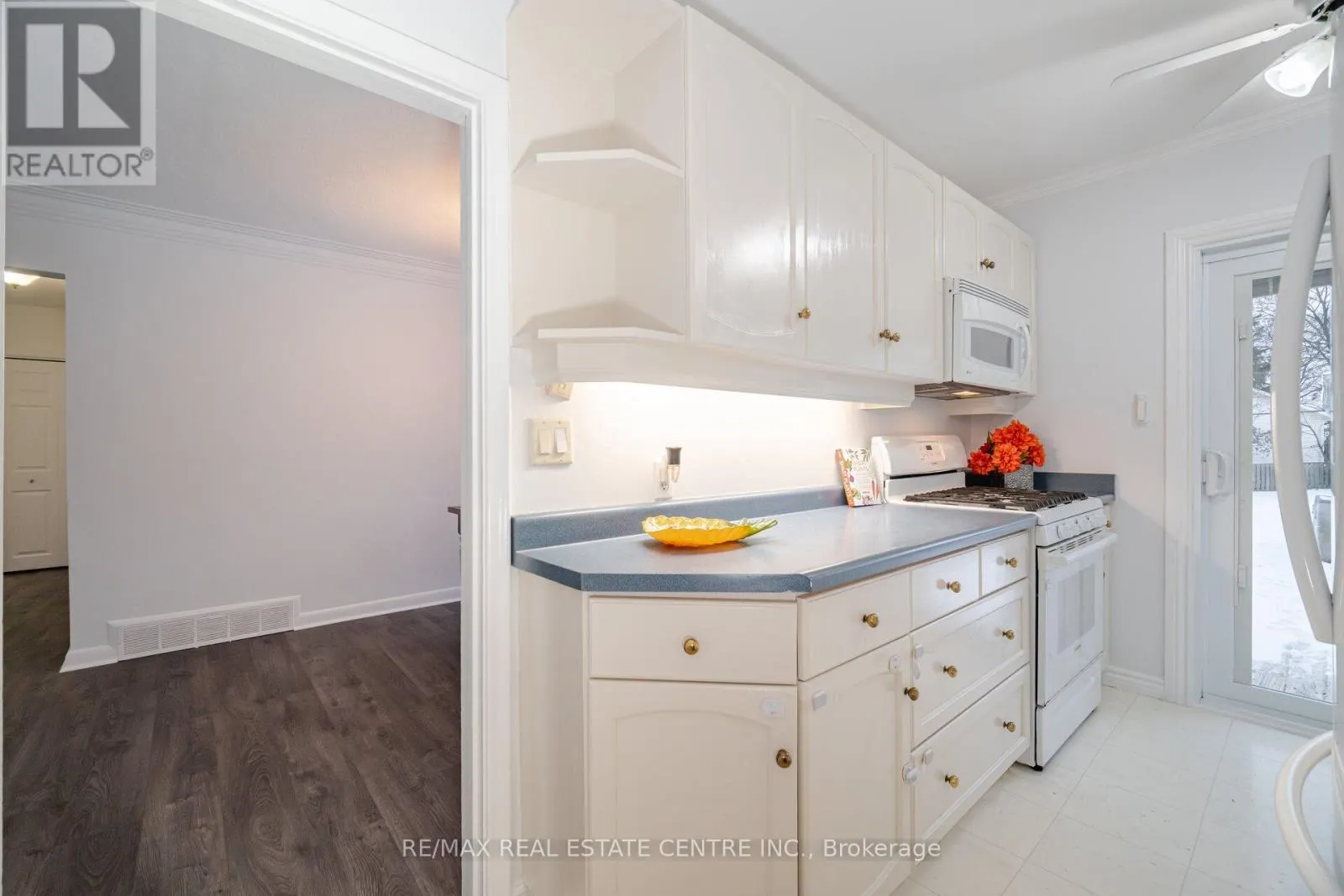 292 KINGSLEIGH COURT